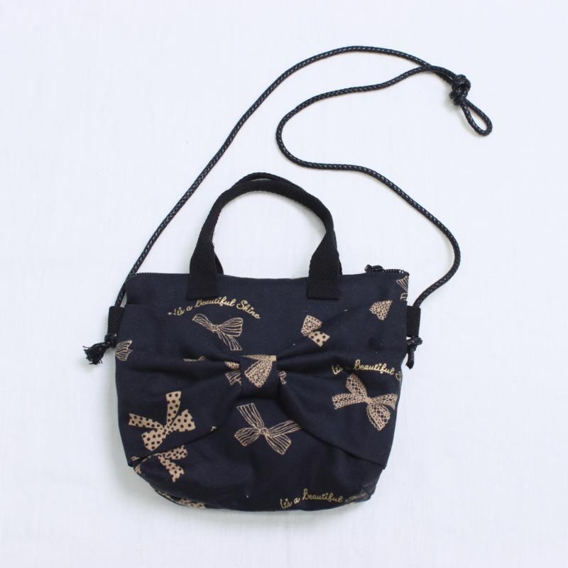 Pochette with ribbon print