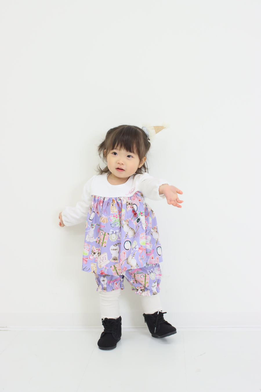 コラージュねこプリントベービースーツ