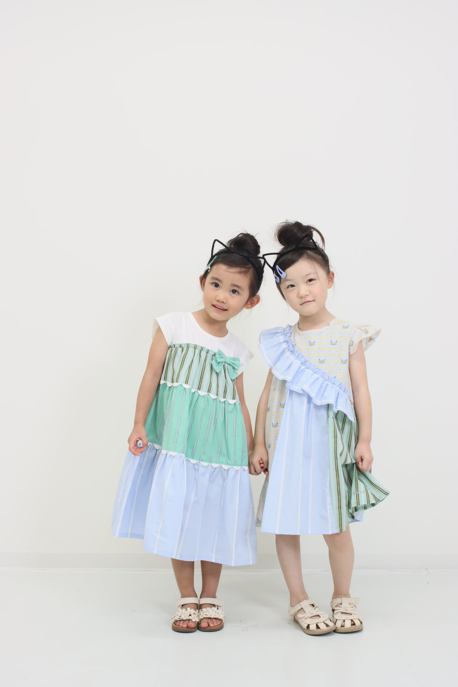 ななめショルダーフリルワンピース