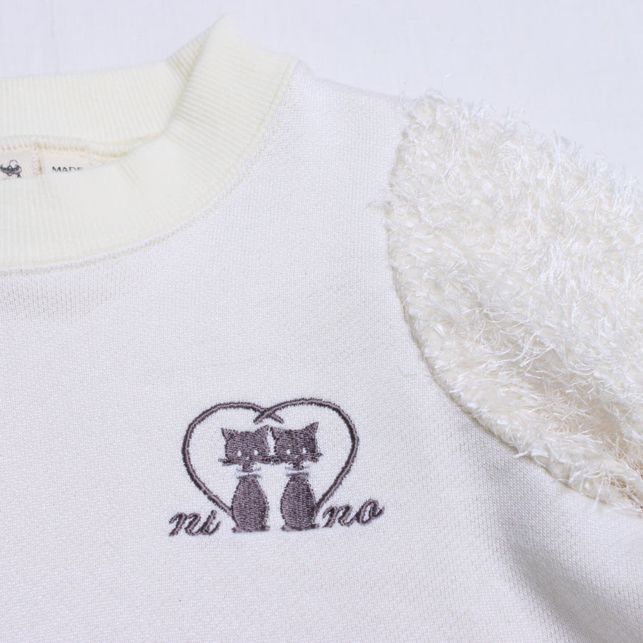 Pullover with shaggy sleeves