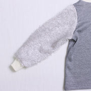 Pullover with shaggy sleeves