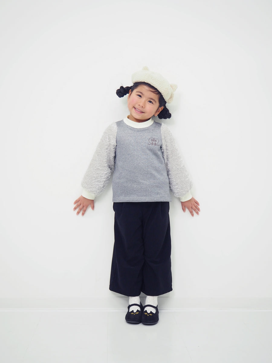 Pullover with shaggy sleeves