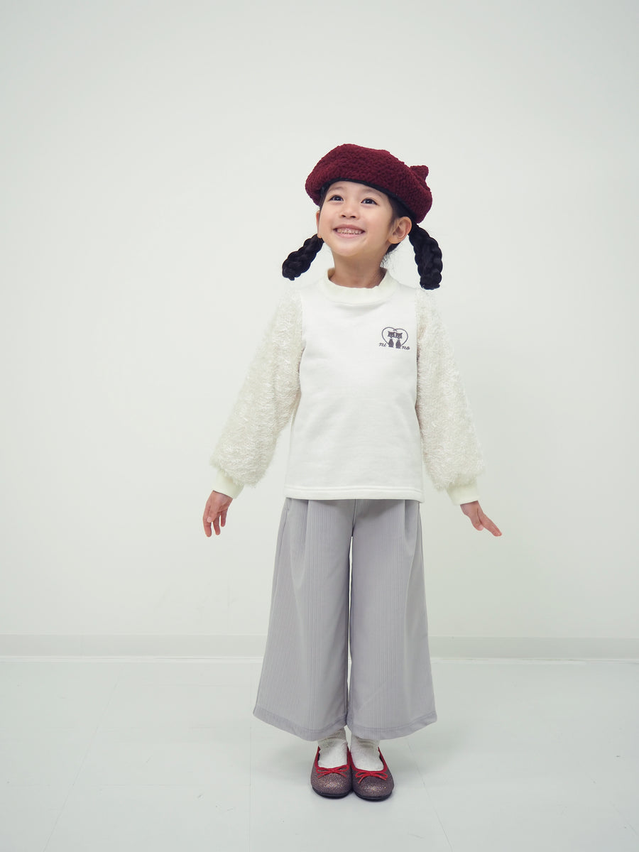 Pullover with shaggy sleeves