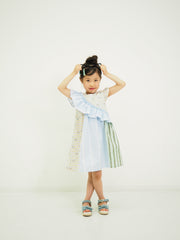 ななめショルダーフリルワンピース