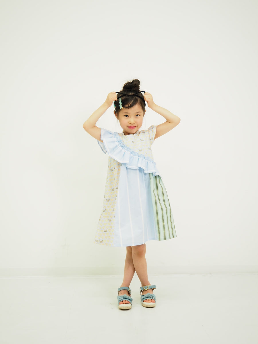 ななめショルダーフリルワンピース